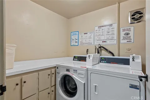 $628,000 | 6752 Hillpark Drive, Unit 202, Los Angeles, CA 90068