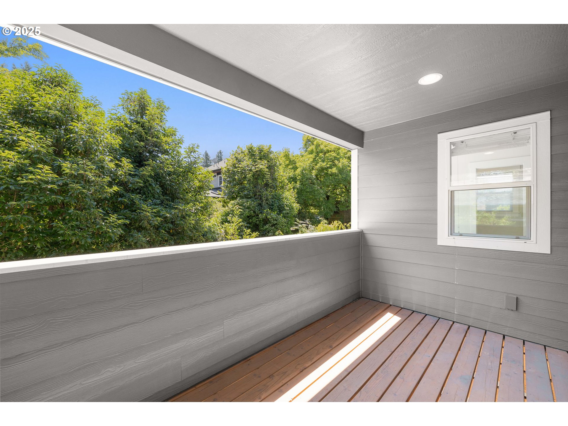 3242 Southwest Vermont Street Portland, OR 97219 - Photo 20 of 38 Balcony