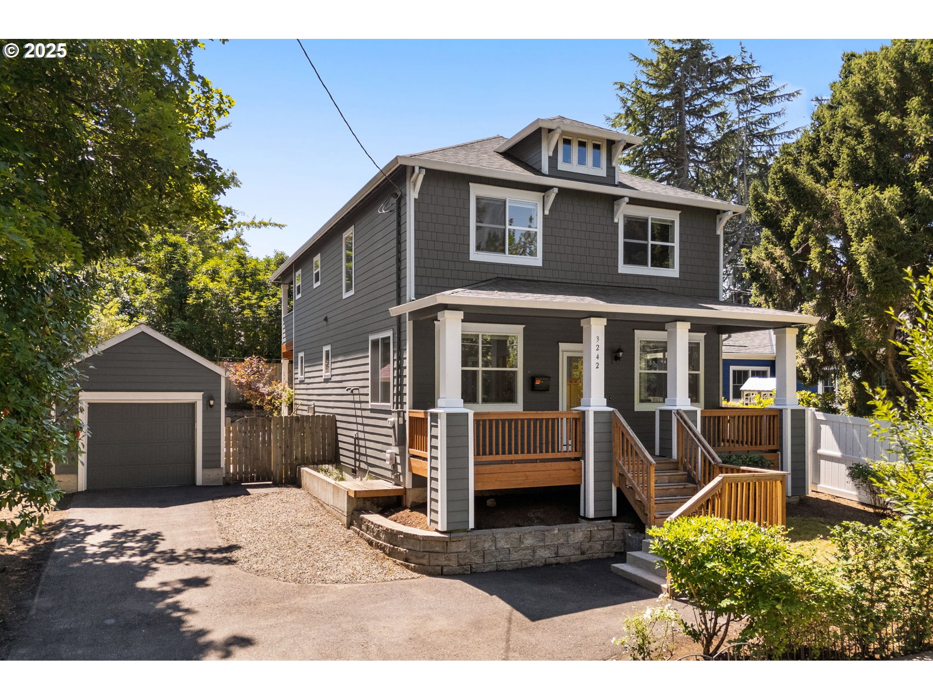 3242 Southwest Vermont Street Portland, OR 97219 - Photo 2 of 38 Gallery Image 2