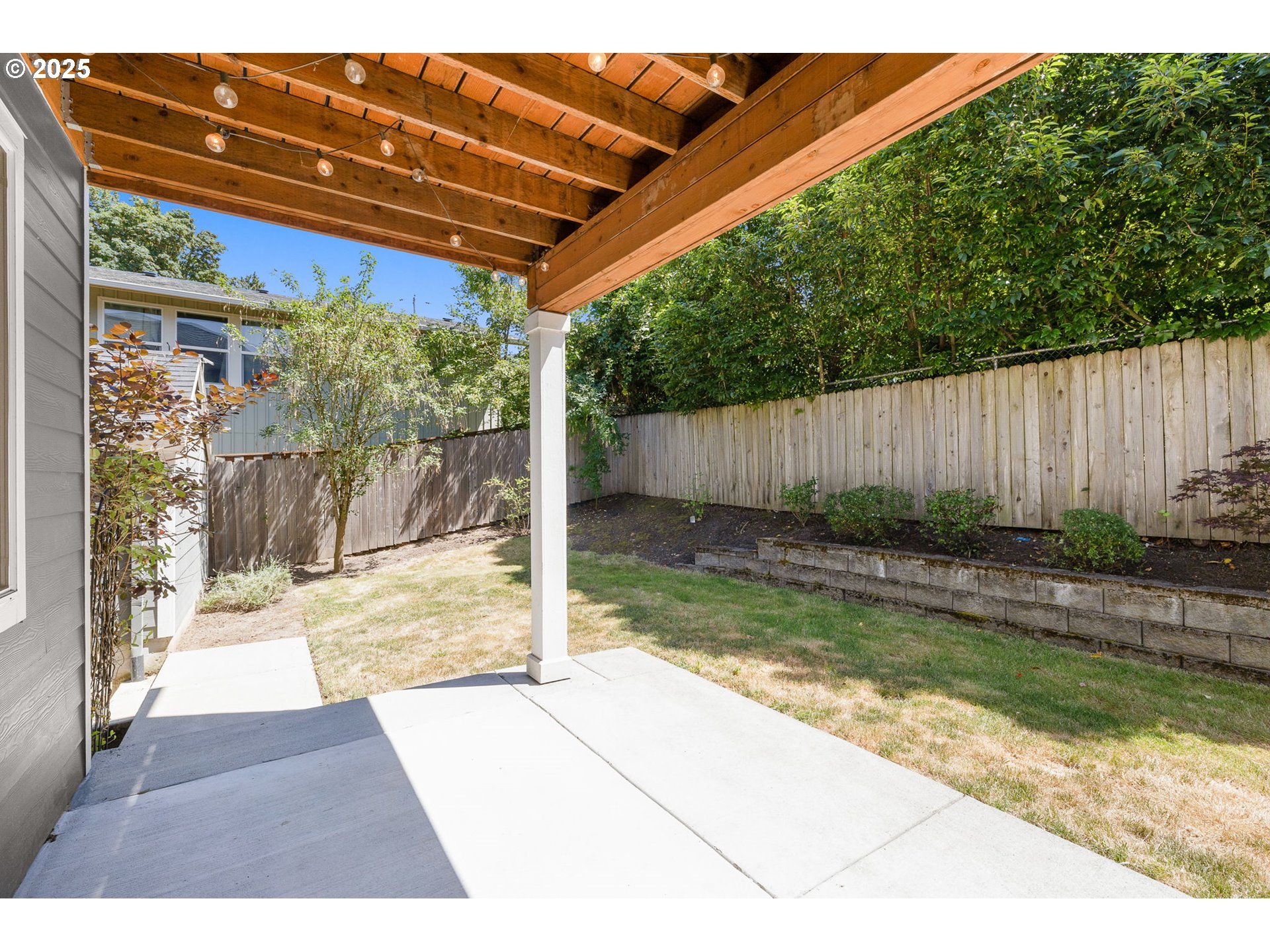 3242 Southwest Vermont Street Portland, OR 97219 - Photo 29 of 38 Patio