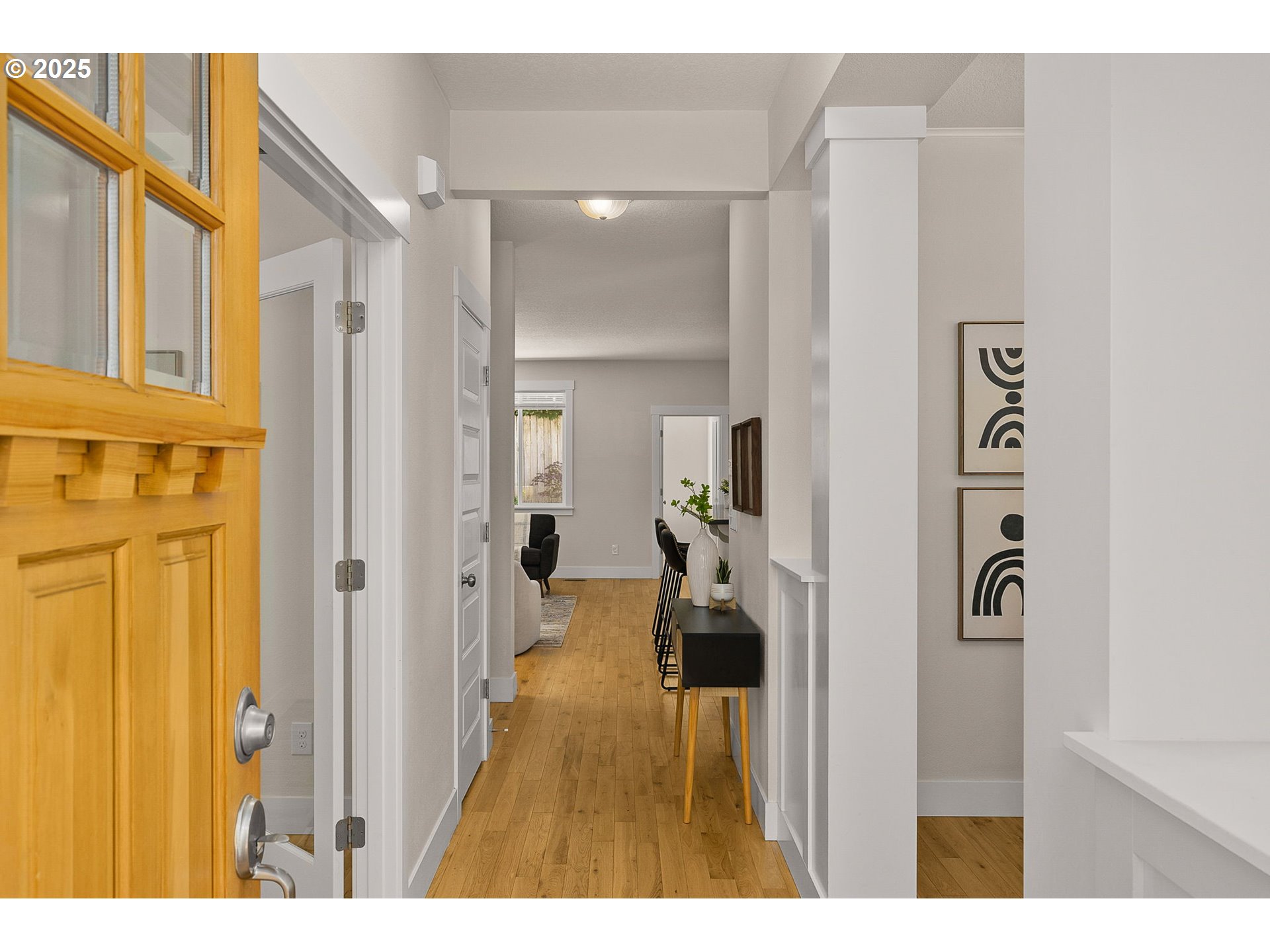 3242 Southwest Vermont Street Portland, OR 97219 - Photo 4 of 38 Entrance/Foyer