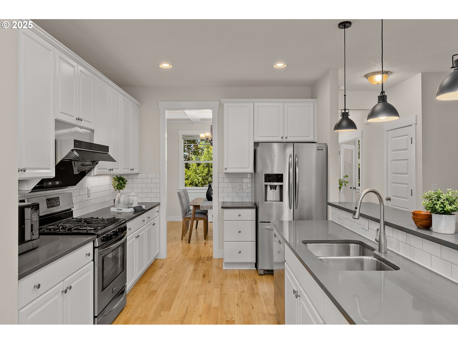 3242 Southwest Vermont Street Portland, OR 97219 - Photo 9 of 38 Kitchen