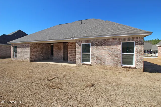 $355,500 | 204 Wethersfield Drive, Florence, MS 39073