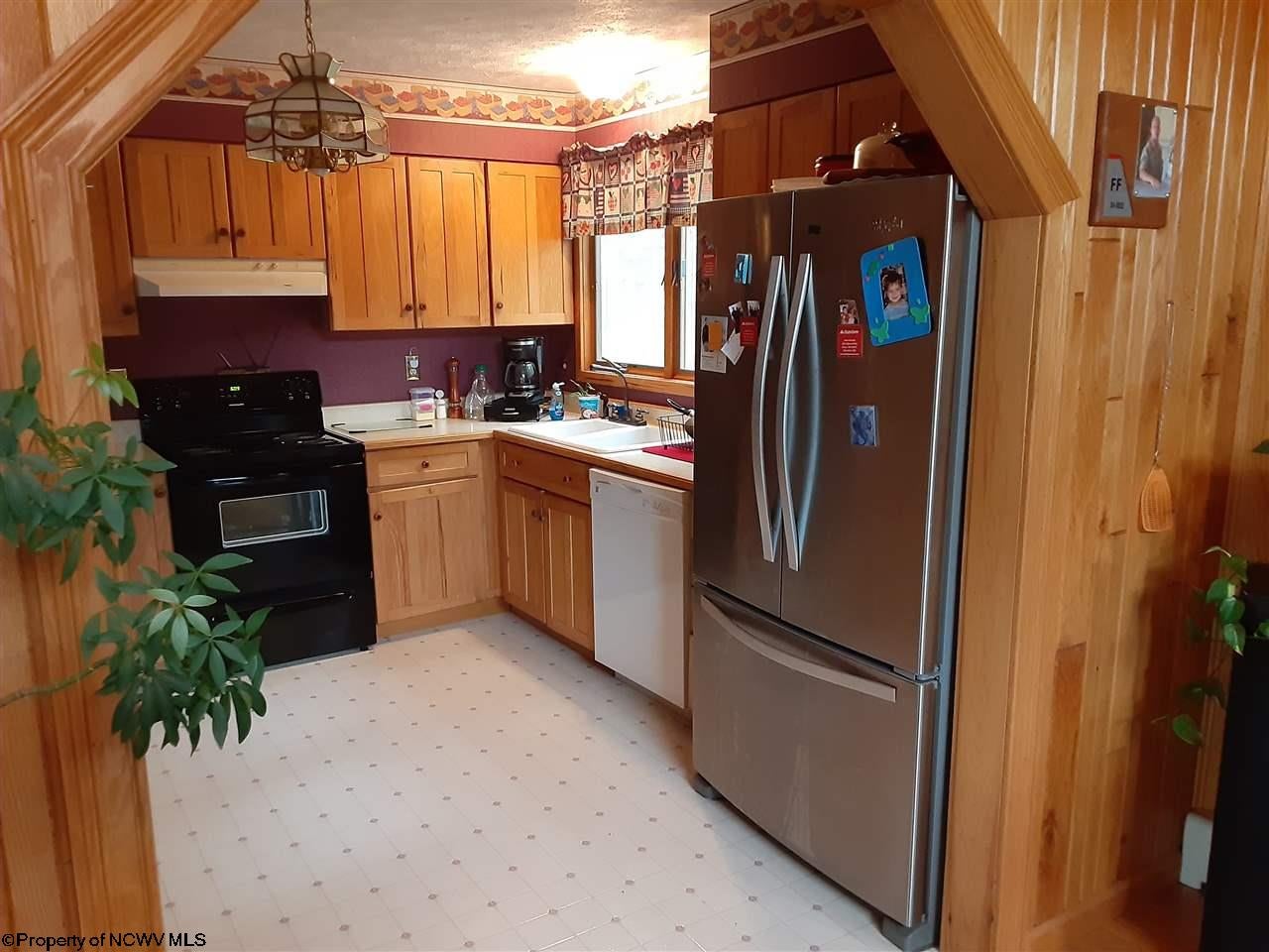 10046 Georgetown Road Beverly, WV 26253 - Photo 5 of 17 Gallery Image 5