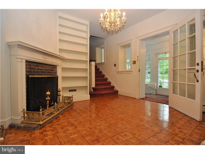 247 Berkley Road Devon, PA 19333 - Photo 5 of 19 Foyer