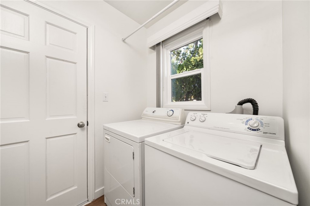 523 Larkin Drive Covina, CA 91722 - Photo 23 of 36 Laundry room inside