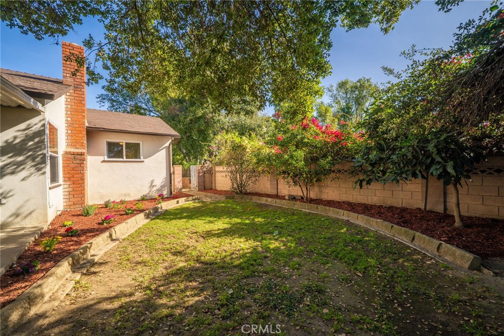 523 Larkin Drive Covina, CA 91722 - Photo 30 of 36 back to side yard