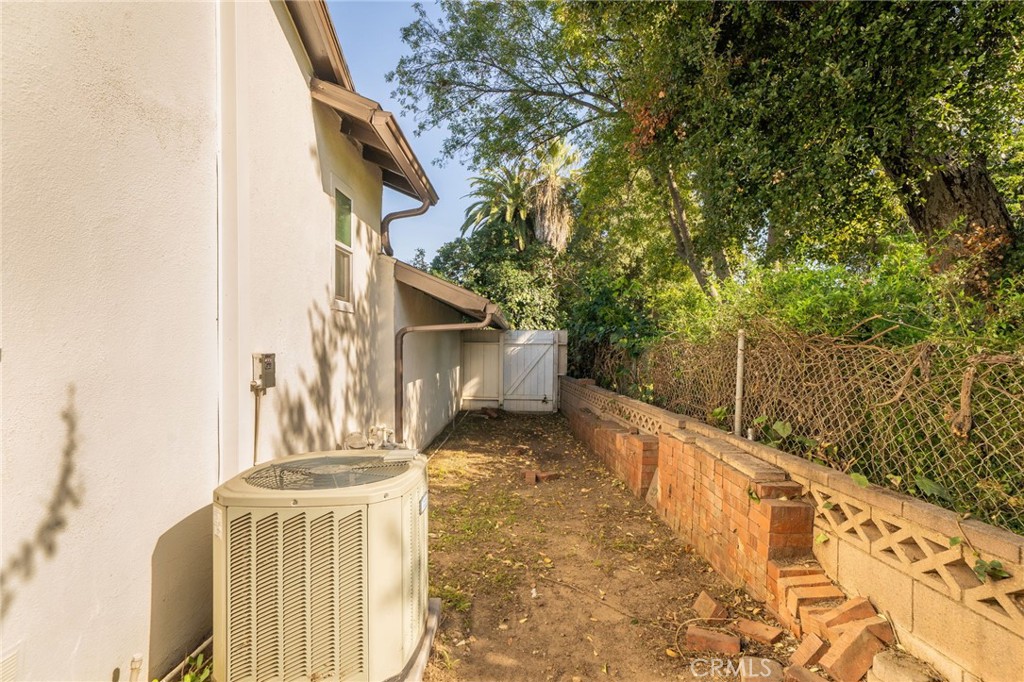 523 Larkin Drive Covina, CA 91722 - Photo 32 of 36 Extra space in backyard