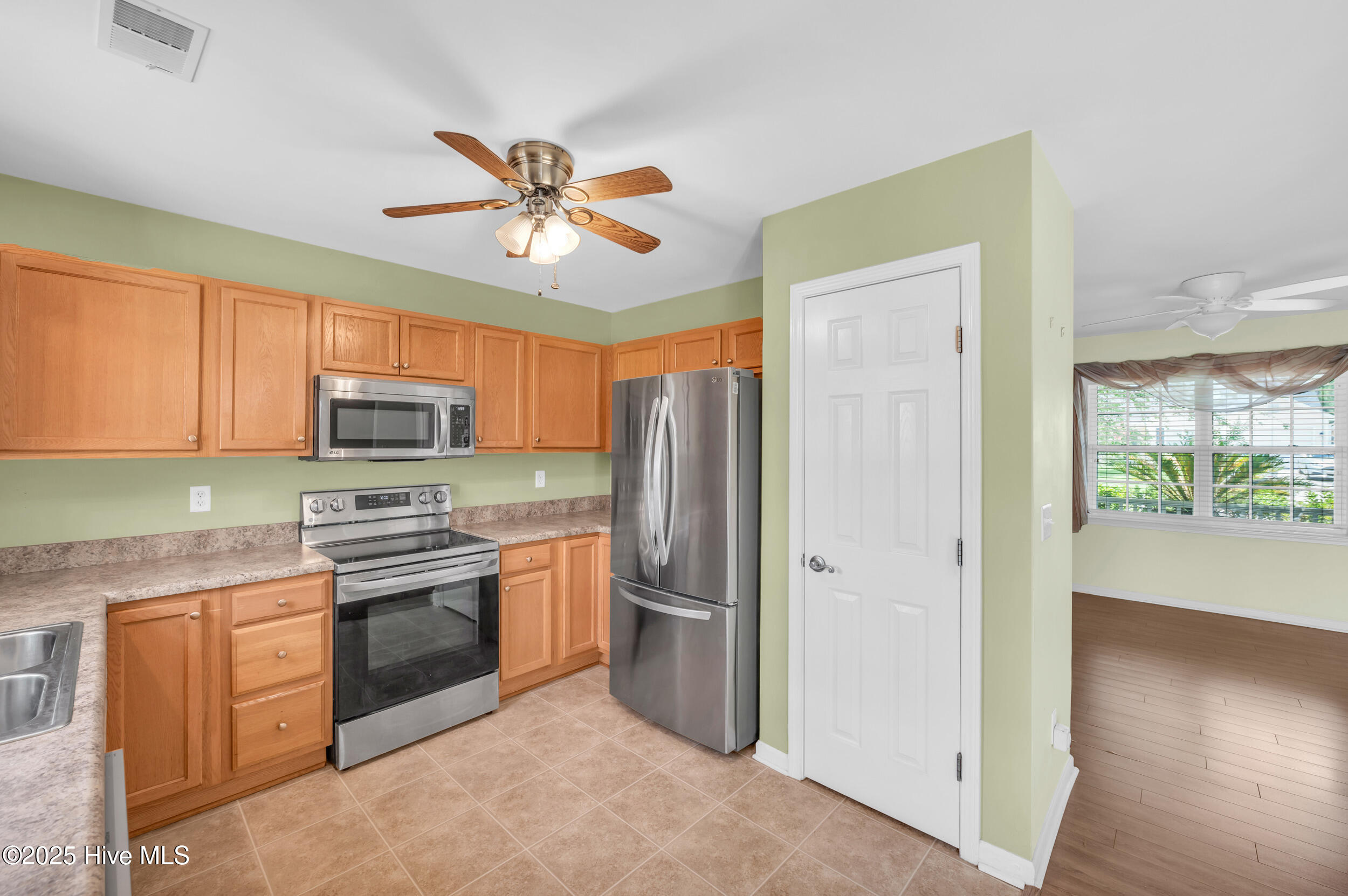 1522 Pine Harbor Way Leland, NC 28451 - Photo 13 of 45 13_1522 pine harbor way-00013