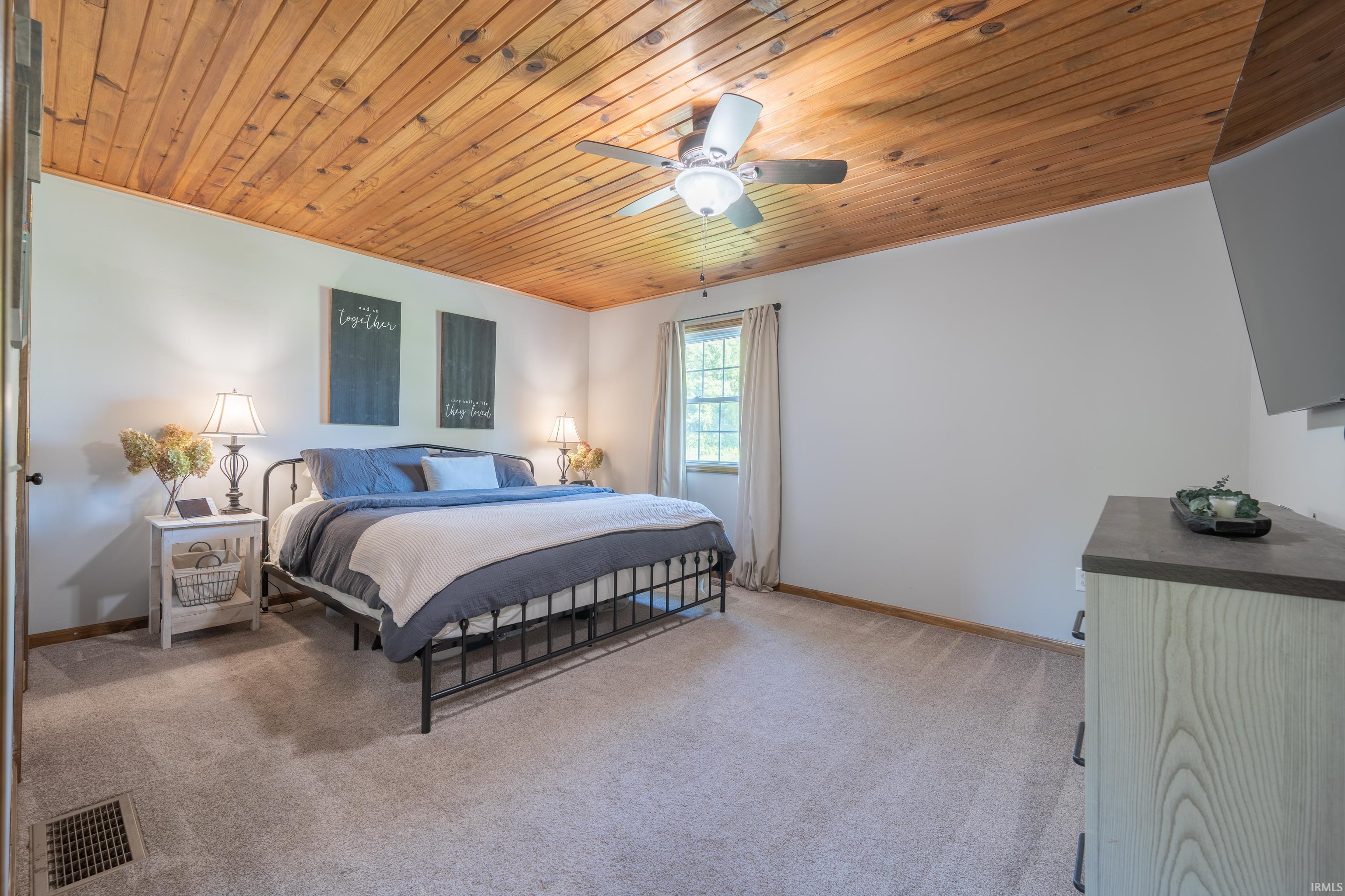 656 Hayes Road Bedford, IN 47421 - Photo 14 of 35