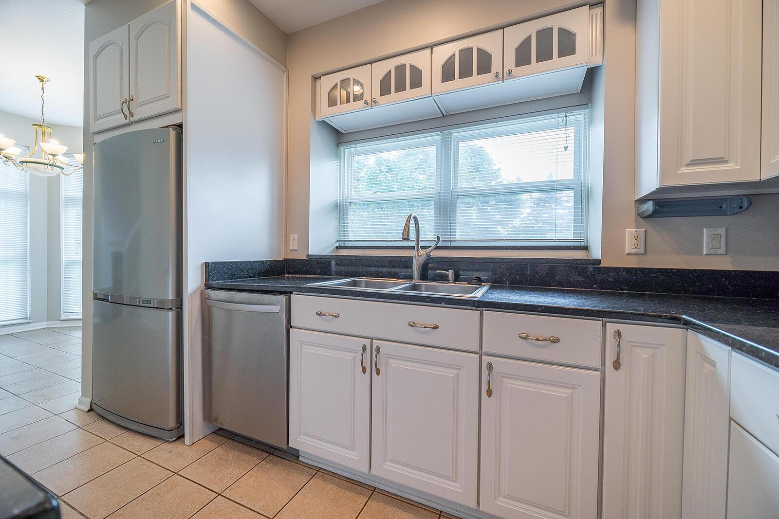 6263 Post Road Dublin, OH 43017 - Photo 24 of 79 Updated Kitchen