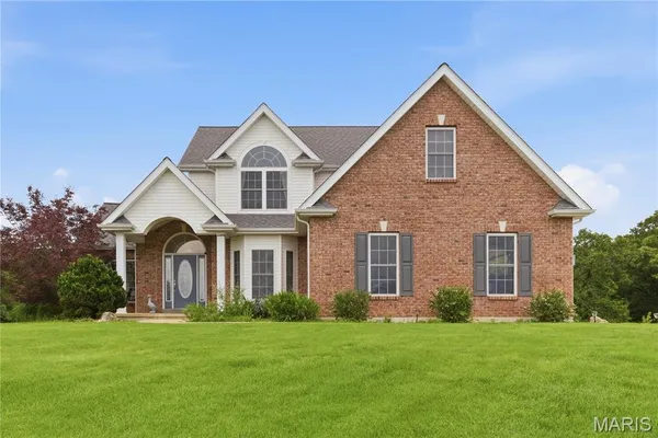 $860,000 | 9 Buelah Drive, Troy, MO 63379