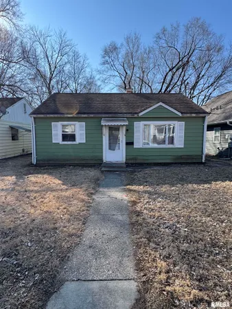 $39,000 | 1006 East Behrends Avenue, Peoria, IL 61603