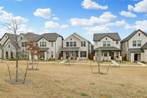 $2,750 | 2724 Big Bend Mews, Corinth, TX 76210