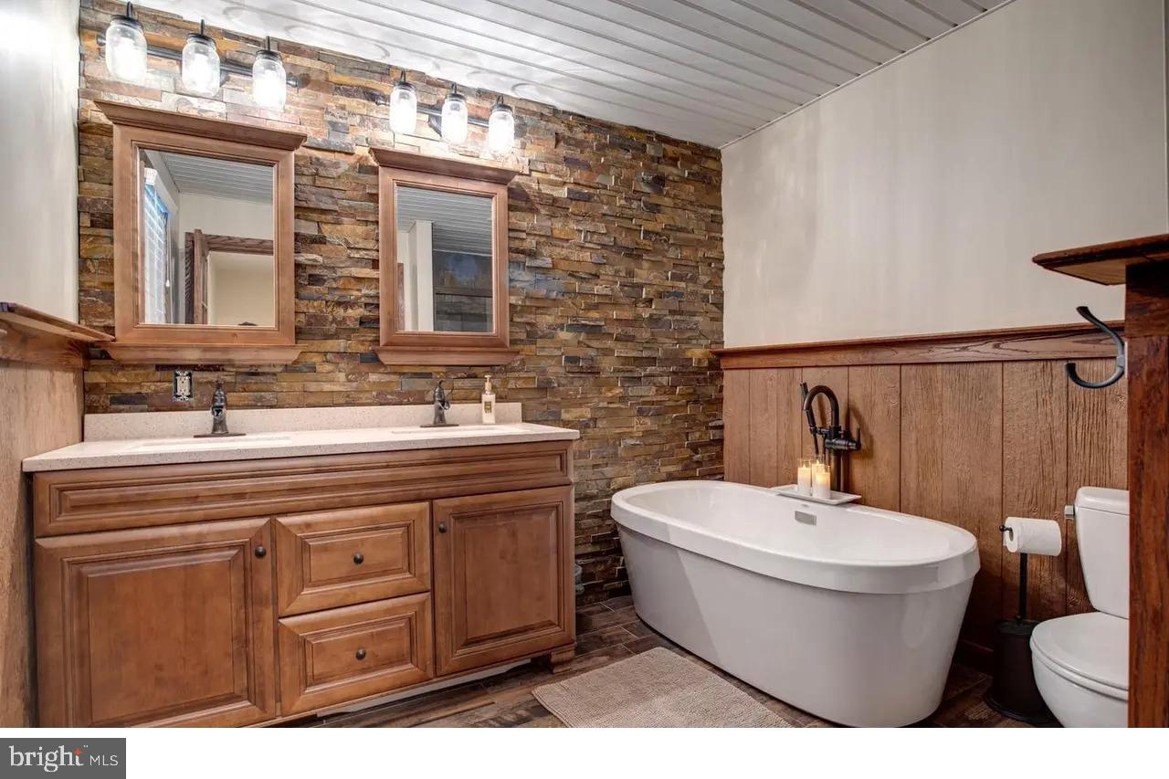515 West Ring Factory Road Bel Air, MD 21015 - Photo 13 of 25 Upstairs bathroom
