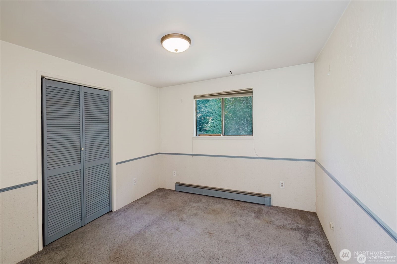 1783 West Shelton Matlock Road Shelton, WA 98584 - Photo 29 of 40 an empty room with windows