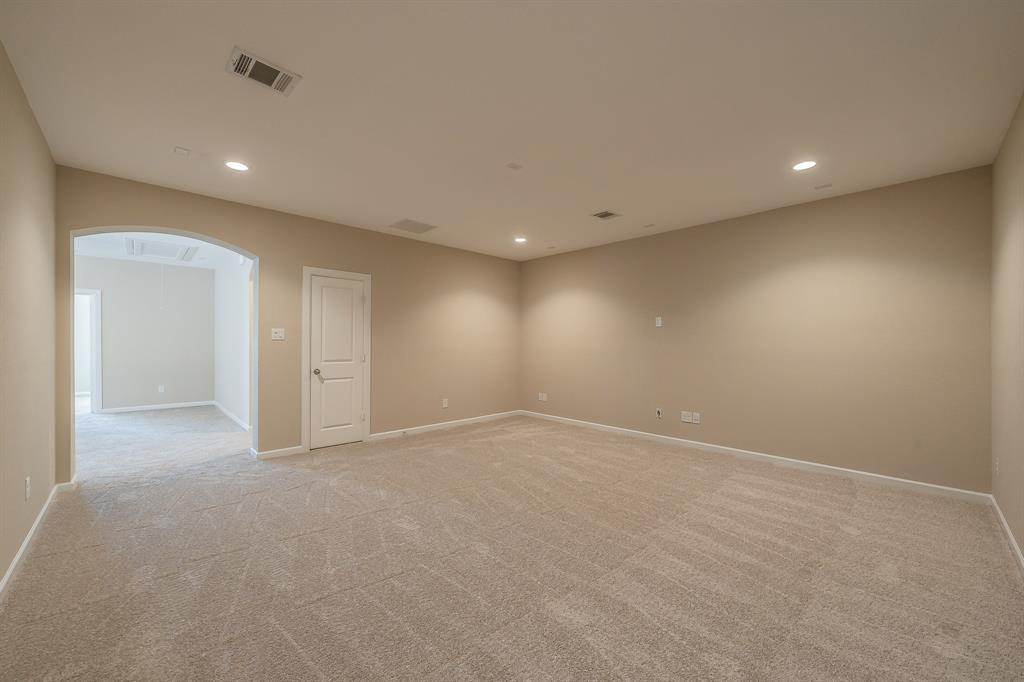 1102 Rendon Place Mansfield, TX 76063 - Photo 29 of 34 Gallery Image 29