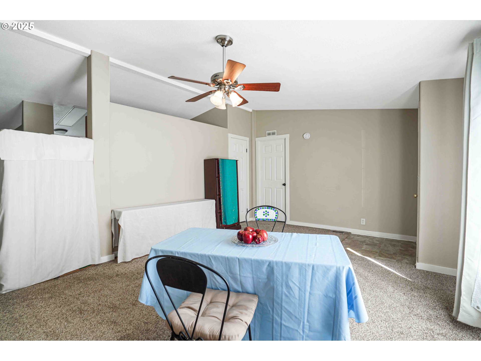 1015 Oak Street, Unit 109 Silverton, OR 97381 - Photo 13 of 14