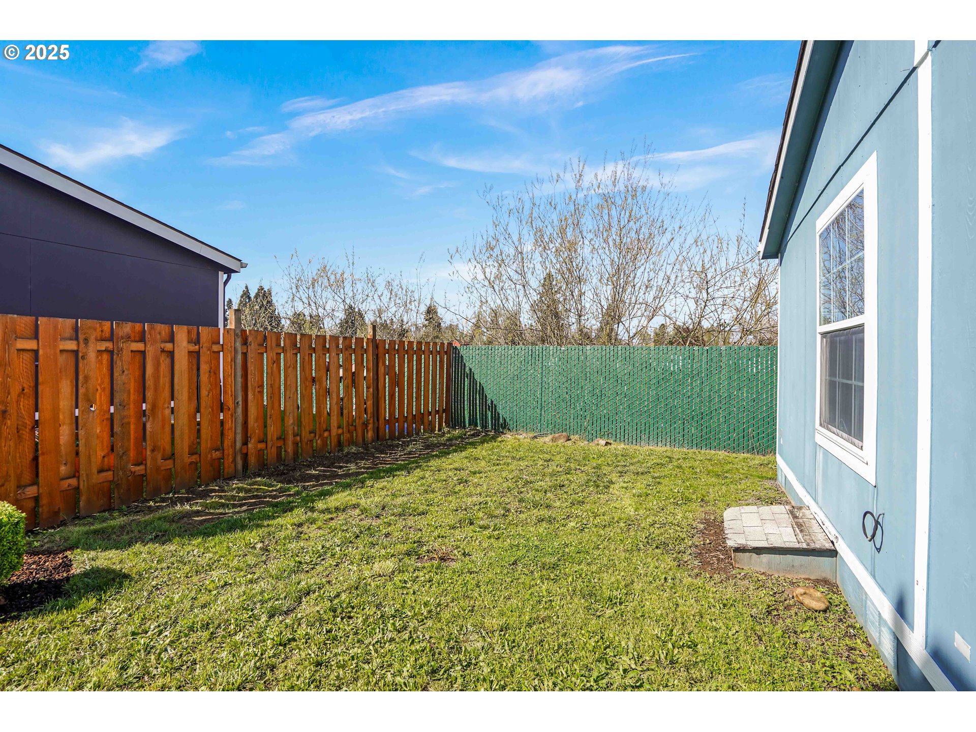 1015 Oak Street, Unit 109 Silverton, OR 97381 - Photo 3 of 14