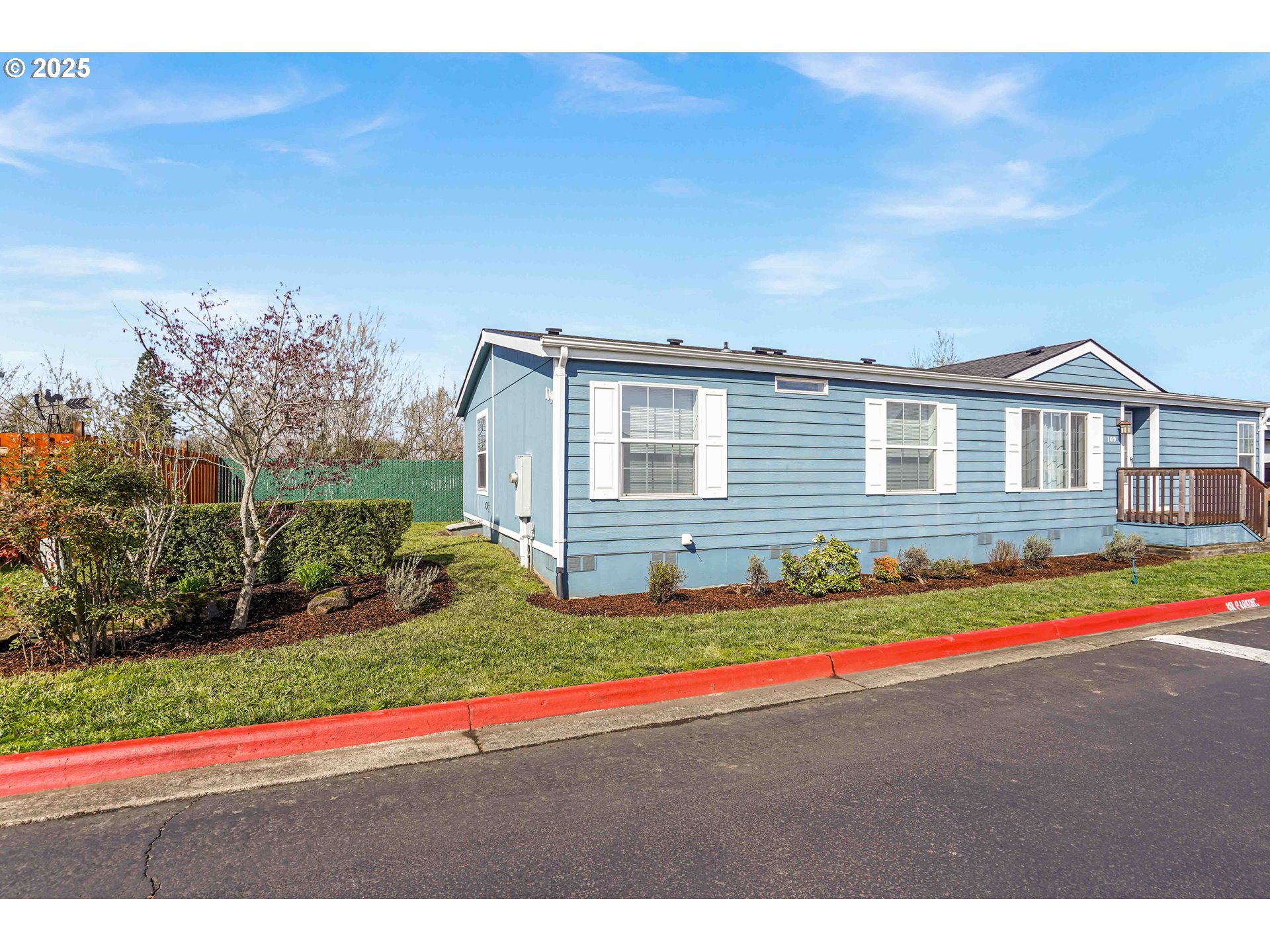 1015 Oak Street, Unit 109 Silverton, OR 97381 - Photo 7 of 14