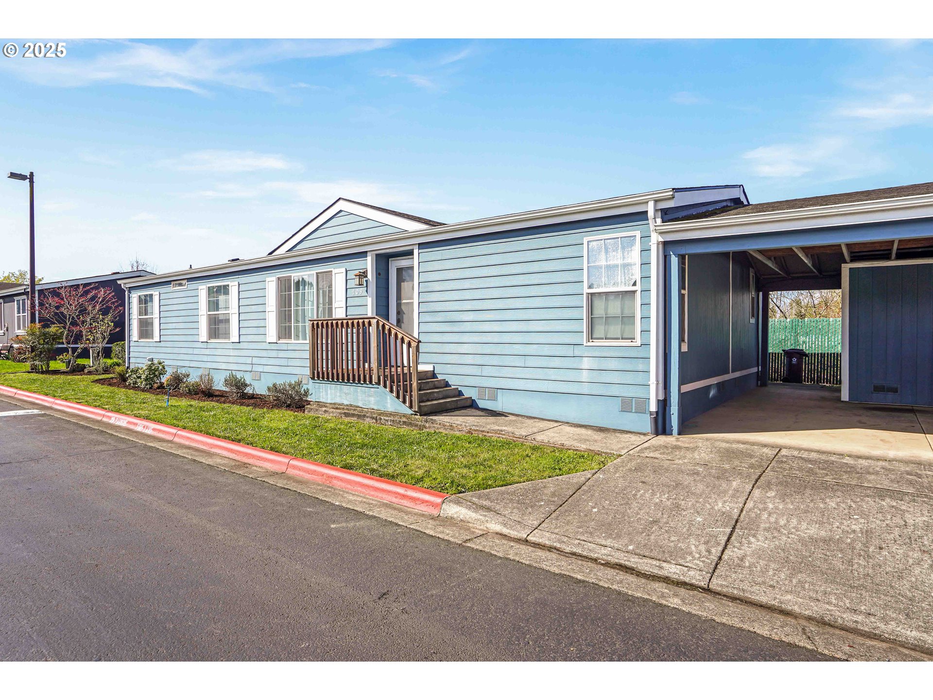 1015 Oak Street, Unit 109 Silverton, OR 97381 - Photo 8 of 14