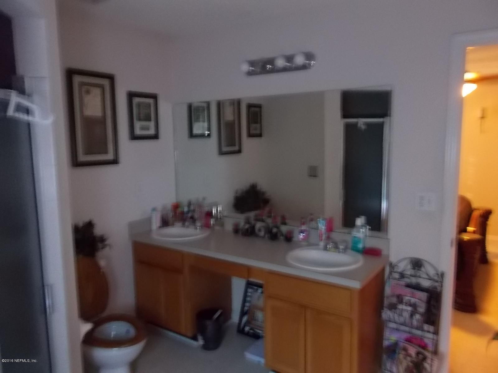 8684 Springtree Road Jacksonville, FL 32210 - Photo 20 of 26 Master Vanity