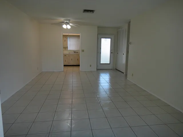 $1,400 | 2527 Emory Drive West, Unit G, West Palm Beach, FL 33415