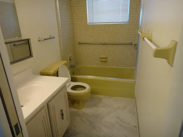 $1,400 | 2527 Emory Drive West, Unit G, West Palm Beach, FL 33415