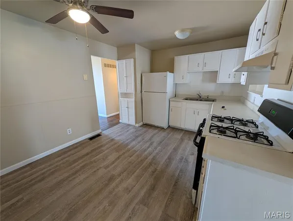 $1,350 | 1516 Farmview Avenue, Spanish Lake, MO 63138