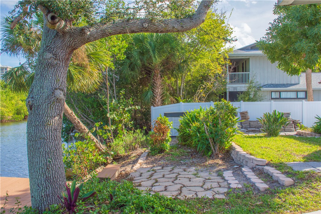 922 Jackson Way Fort Pierce, FL 34949 - Photo 27 of 34 a view of a swimming pool with a patio