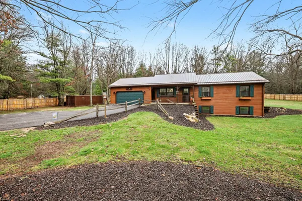 $415,000 | 8366 Cottonwood Avenue, Howard City, MI 49329