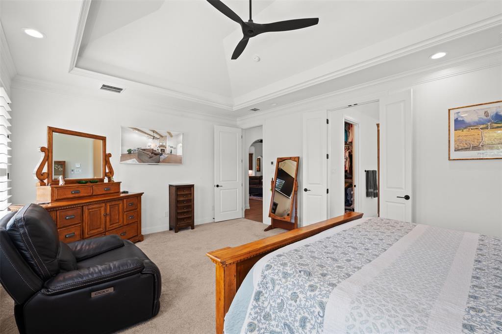 2012 Southern Rise Court Granbury, TX 76049 - Photo 14 of 40 Primary bedroom