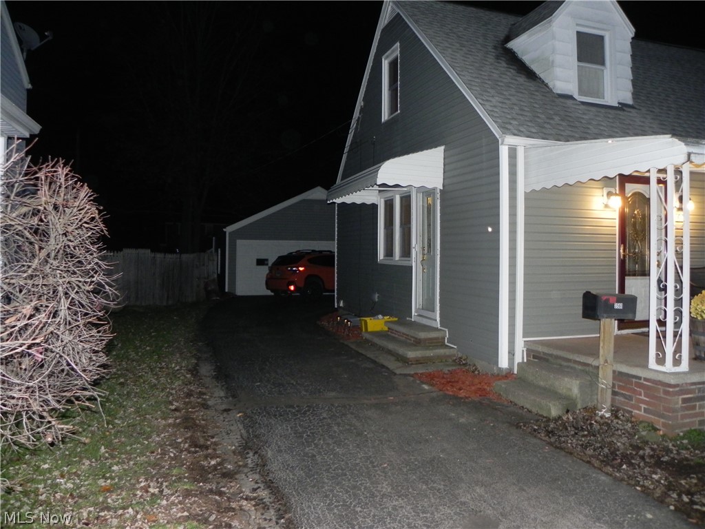3561 Dover Road Youngstown, OH 44511 - Photo 3 of 17 Gallery Image 3