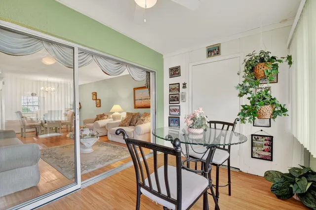 $195,000 | 522 Franconia Circle, Unit A, Lake Worth, FL 33467