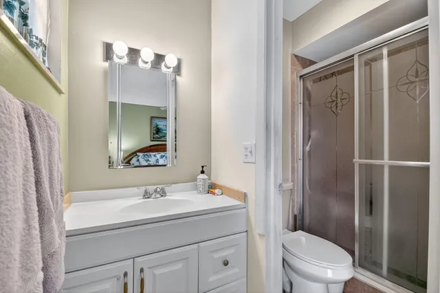 $195,000 | 522 Franconia Circle, Unit A, Lake Worth, FL 33467