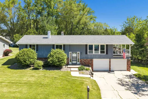 $329,900 | 1602 Bruce Lane, Green Bay, WI 54313