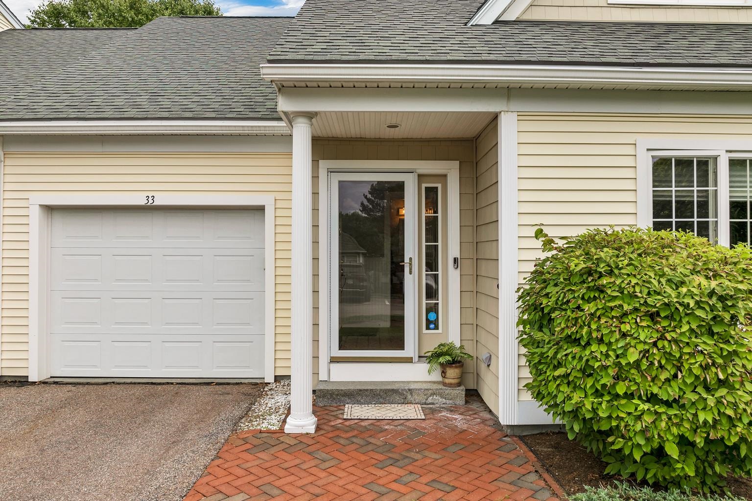 33 Emily Circle, Unit 33 Meredith, NH 03253 - Photo 2 of 55