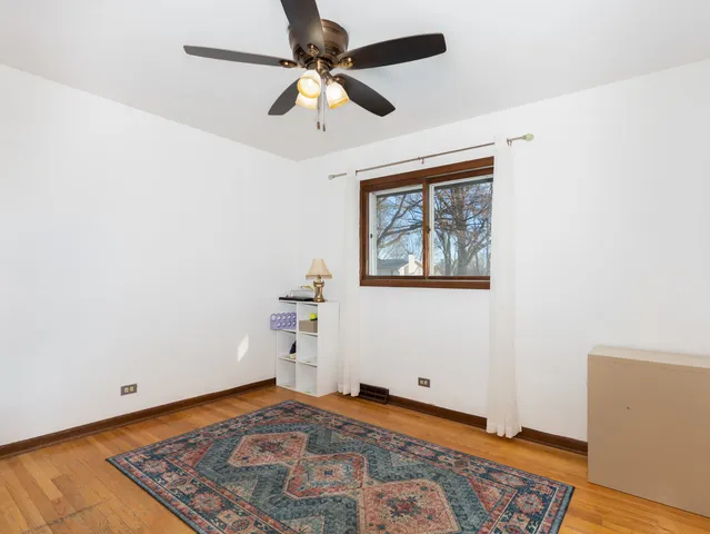 $444,900 | 10S144 Ridge Road, Naperville, IL 60565