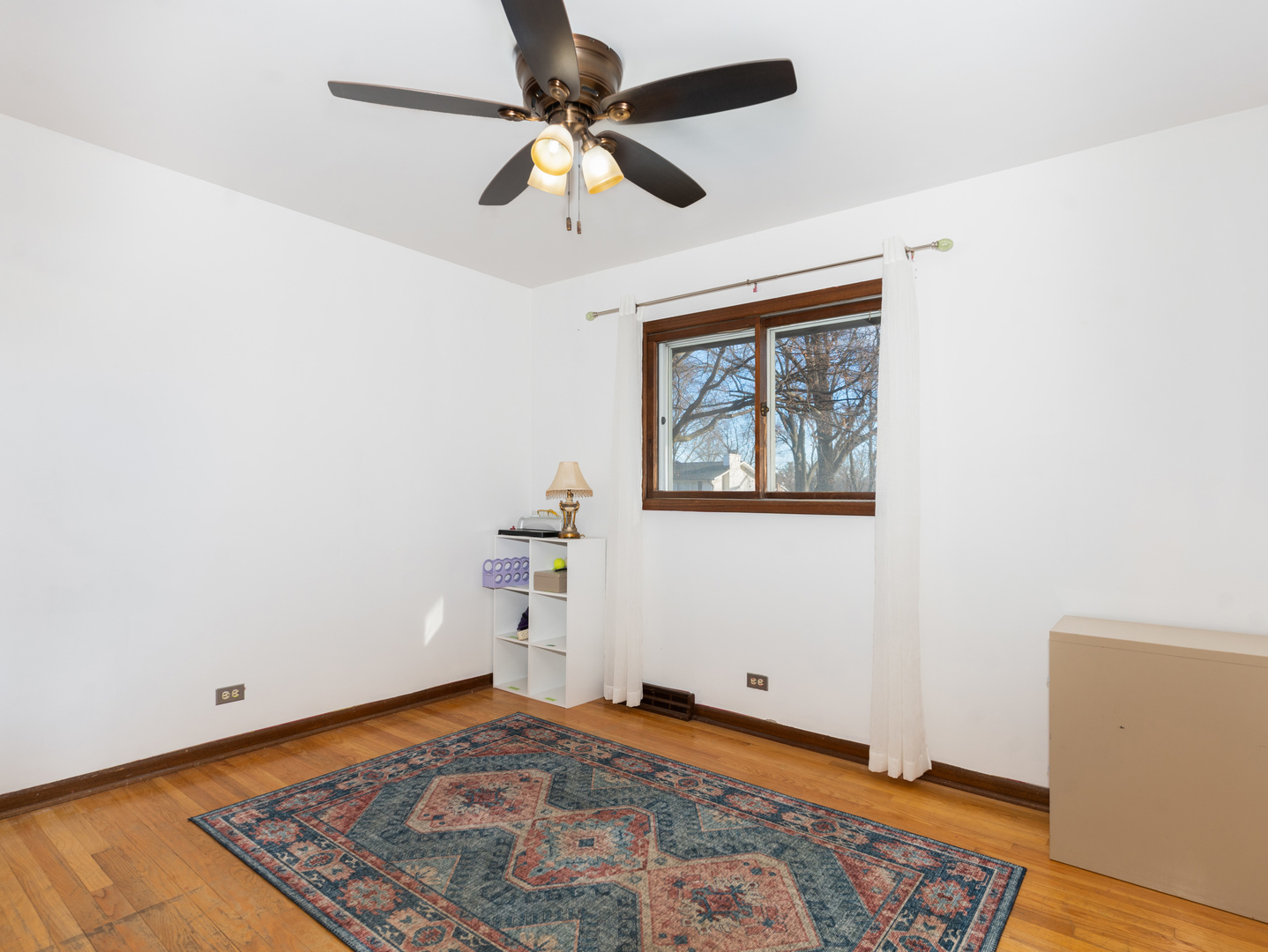 10S144 Ridge Road Naperville, IL 60565 - Photo 12 of 28 an empty room with a workspace