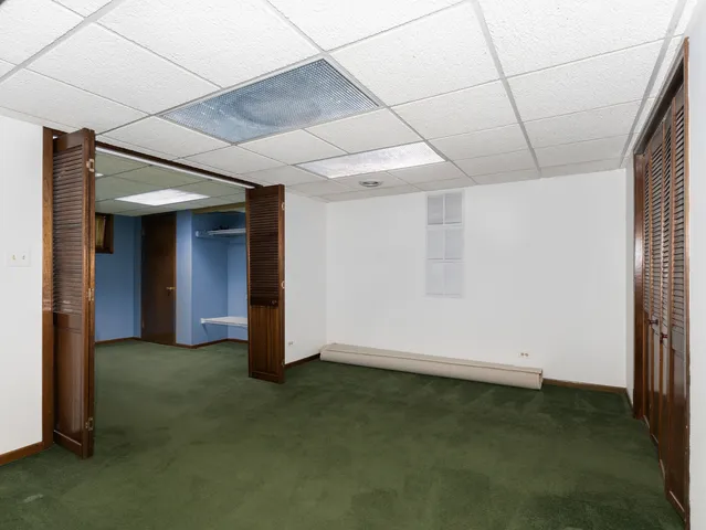 $444,900 | 10S144 Ridge Road, Naperville, IL 60565