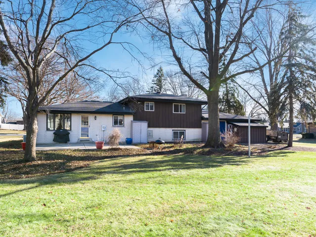 $444,900 | 10S144 Ridge Road, Naperville, IL 60565