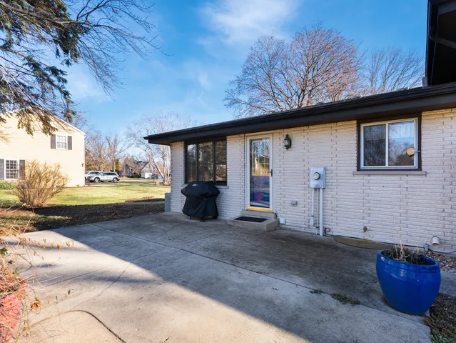 $444,900 | 10S144 Ridge Road, Naperville, IL 60565