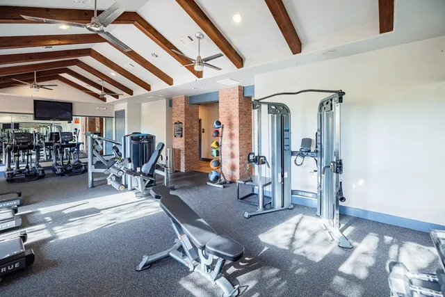 $1,070 | 701 Center Ridge Drive, Unit 634, Austin, TX 78753