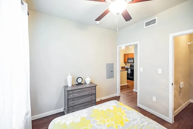 $1,070 | 701 Center Ridge Drive, Unit 634, Austin, TX 78753
