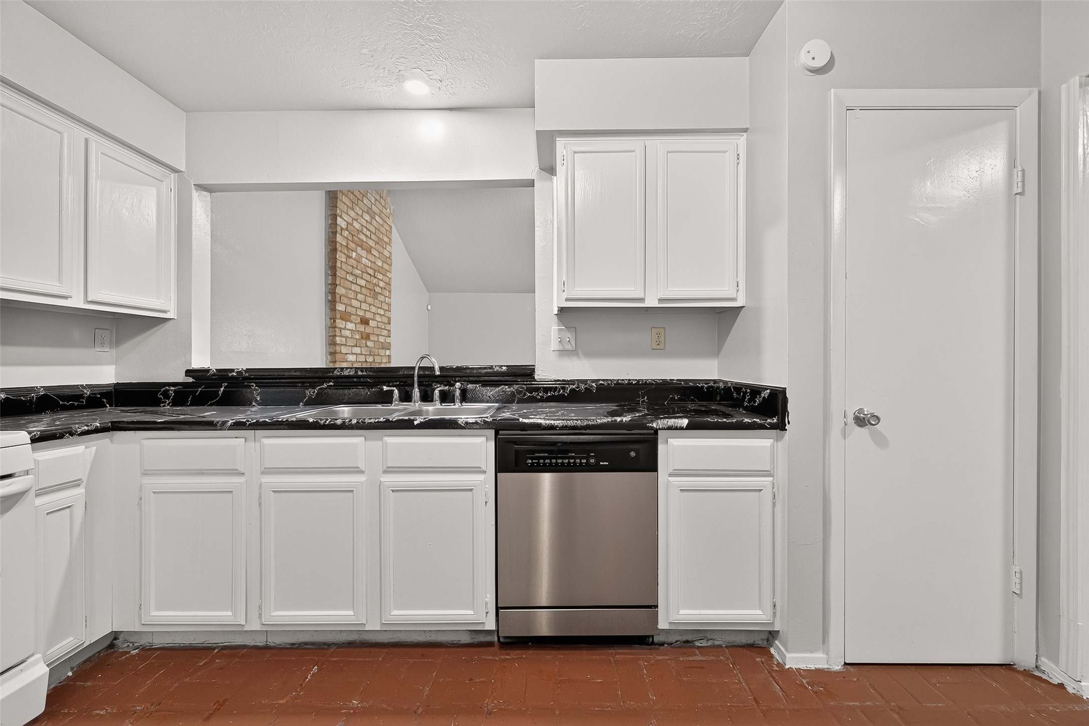 24050 Spring Briar Lane Spring, TX 77373 - Photo 11 of 29 Gallery Image 11