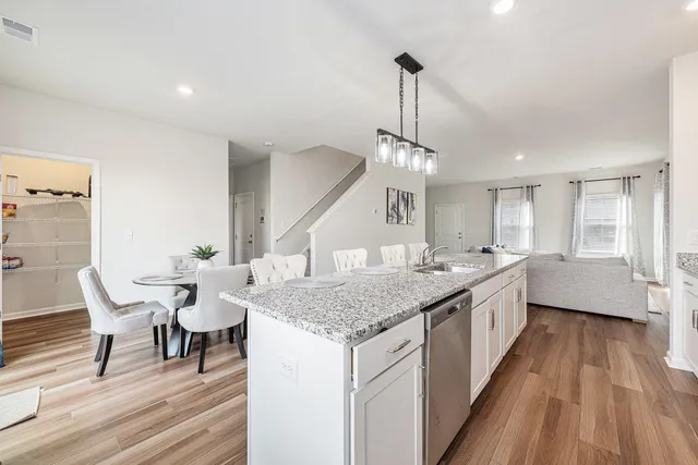 $389,600 | 356 Gothenburg Trail, Summerville, SC 29486