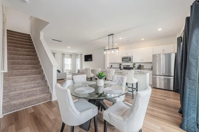 $389,600 | 356 Gothenburg Trail, Summerville, SC 29486