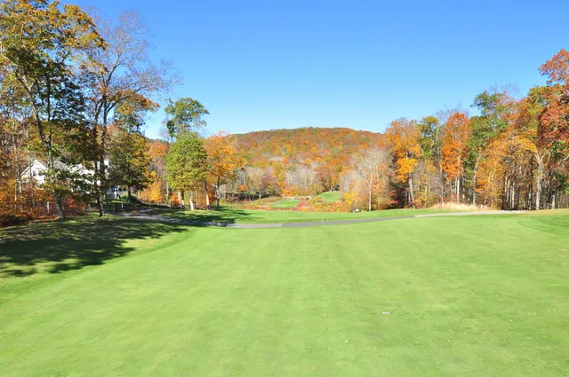 a view of an outdoor space