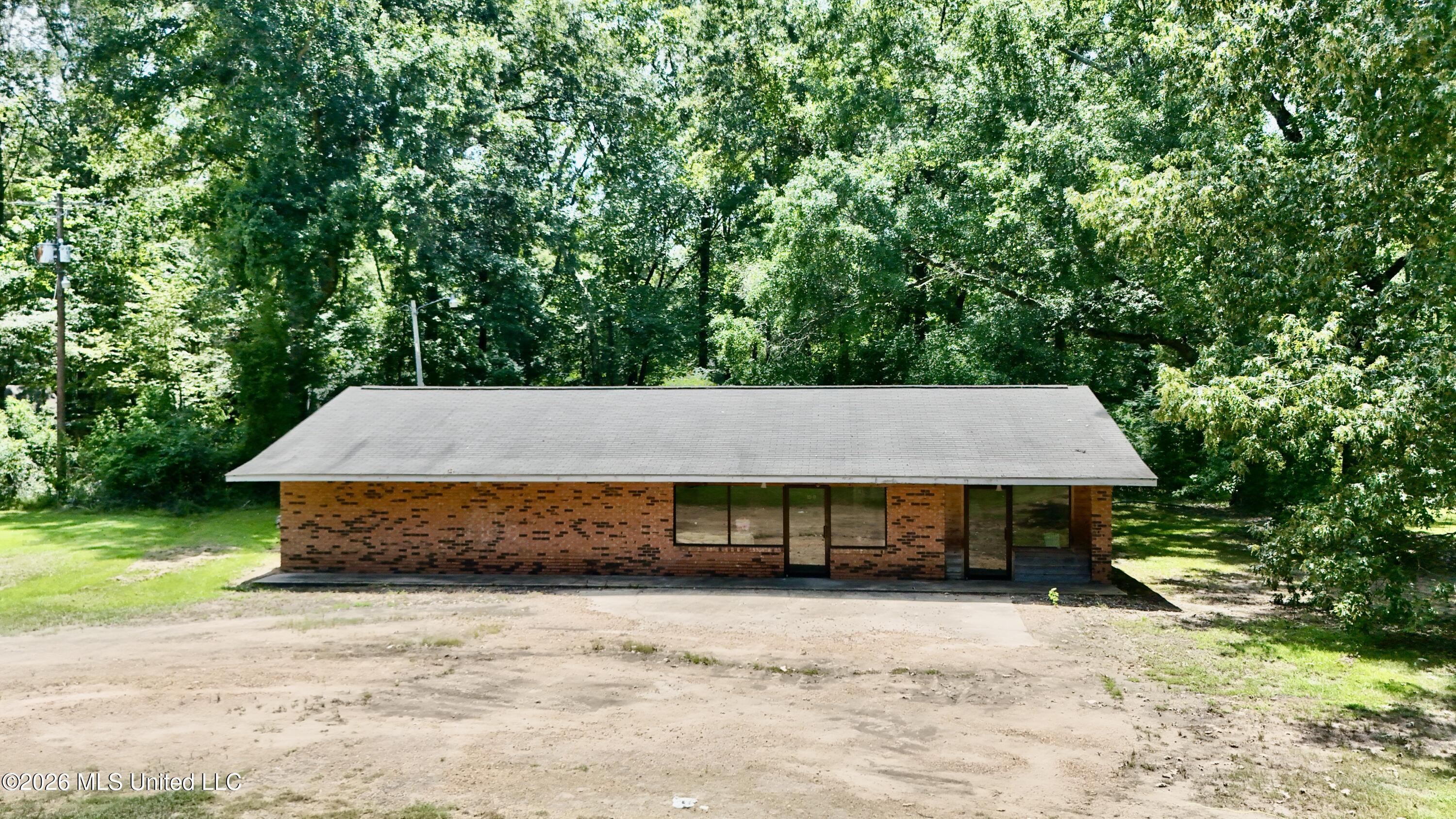 1125 Clinton-Tinnin Road Clinton, MS 39056 - Photo 4 of 23 dji_fly_20260804_141250_0266_17859412223