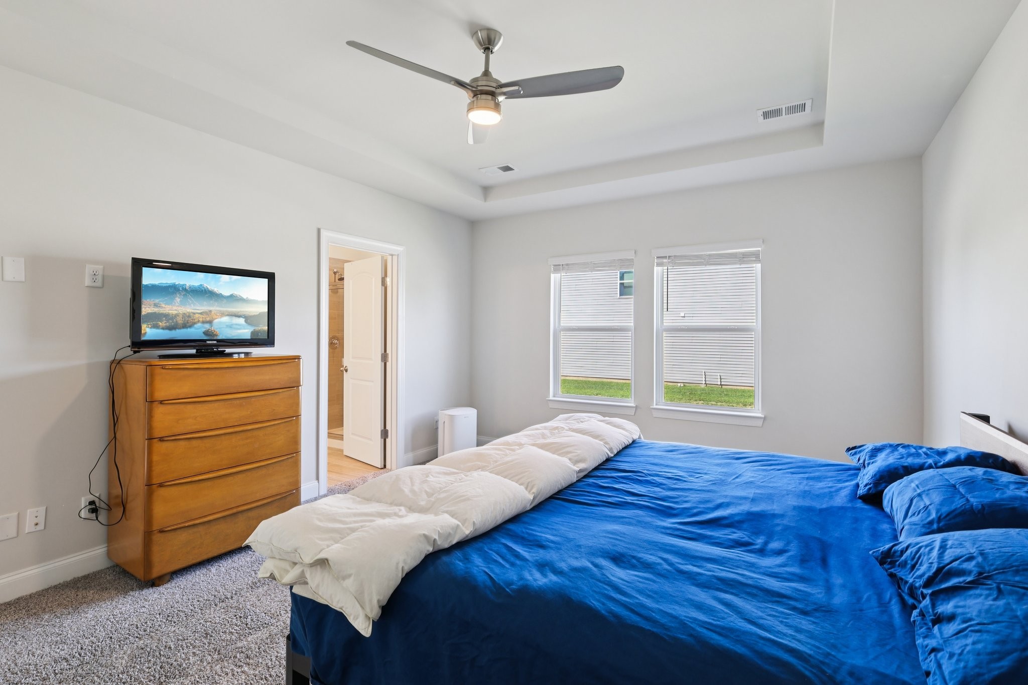 668 Taylor Bend Columbia, TN 38401 - Photo 17 of 35 a bed room with a bed and a window